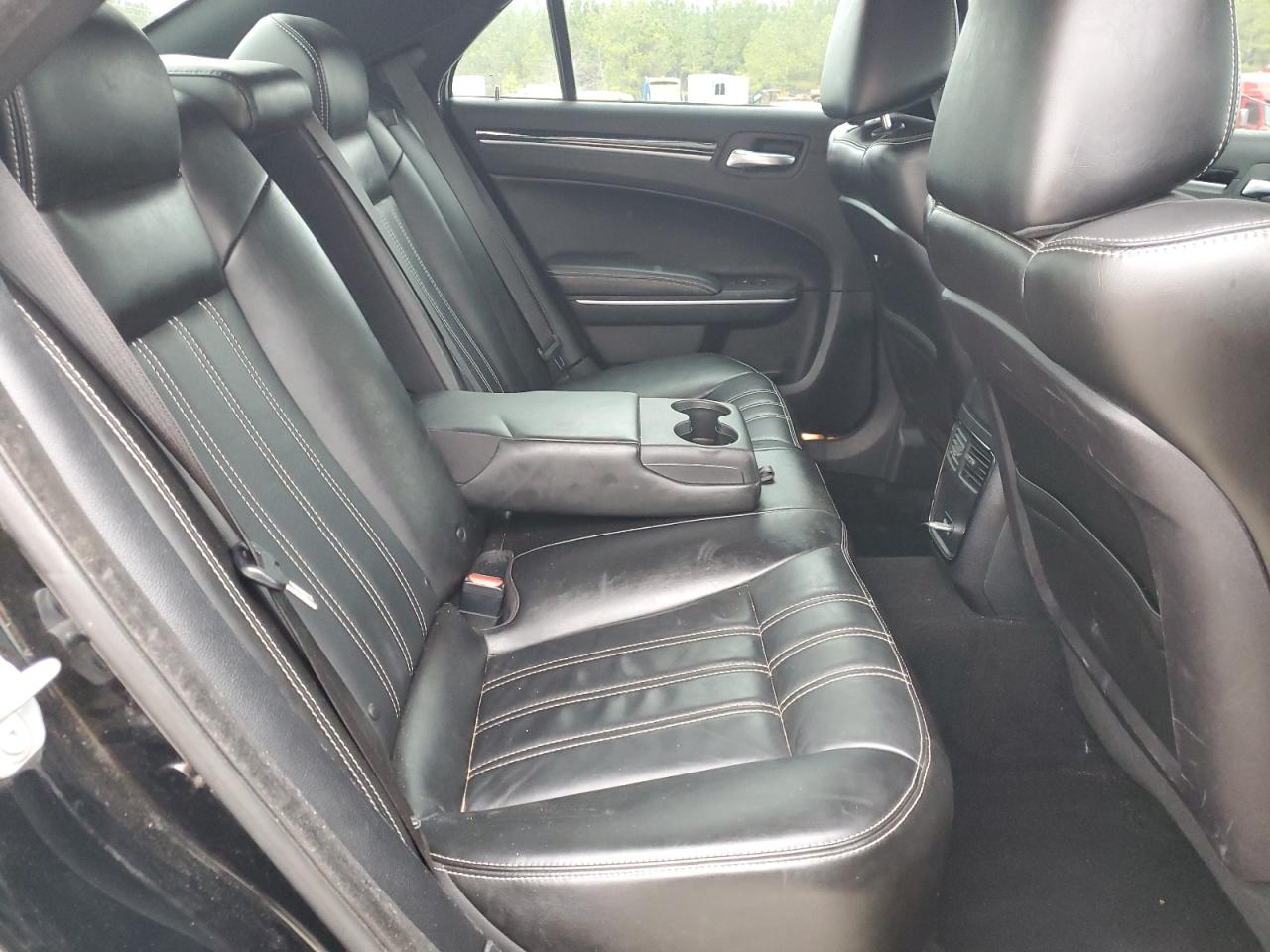 2021 Chrysler 300 - Image 10