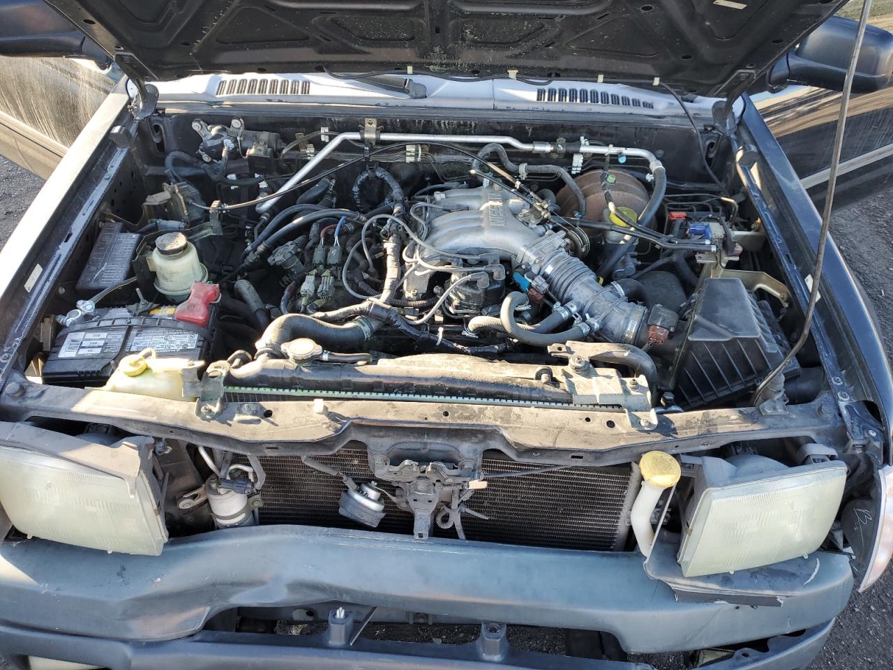 2001 Nissan XTerra - Image 13