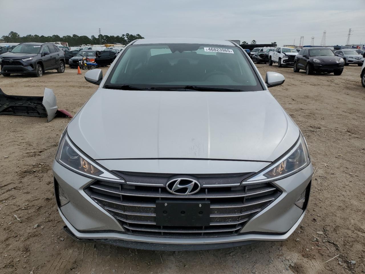 2019 Hyundai Elantra - Image 5