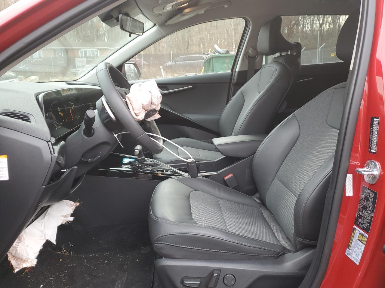 2023 Kia Niro - Image 7