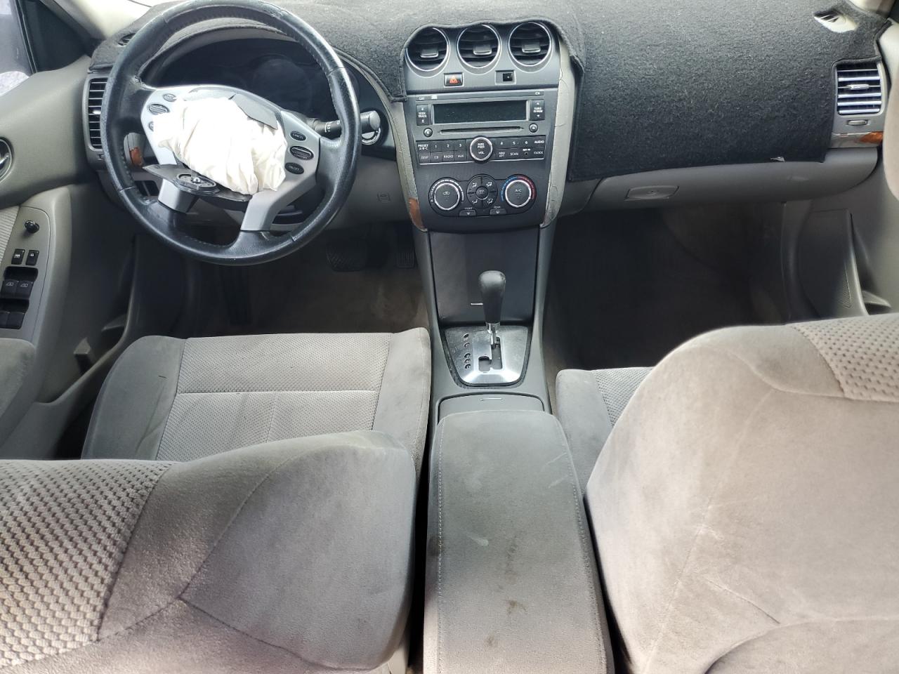 2009 Nissan Altima - Image 8