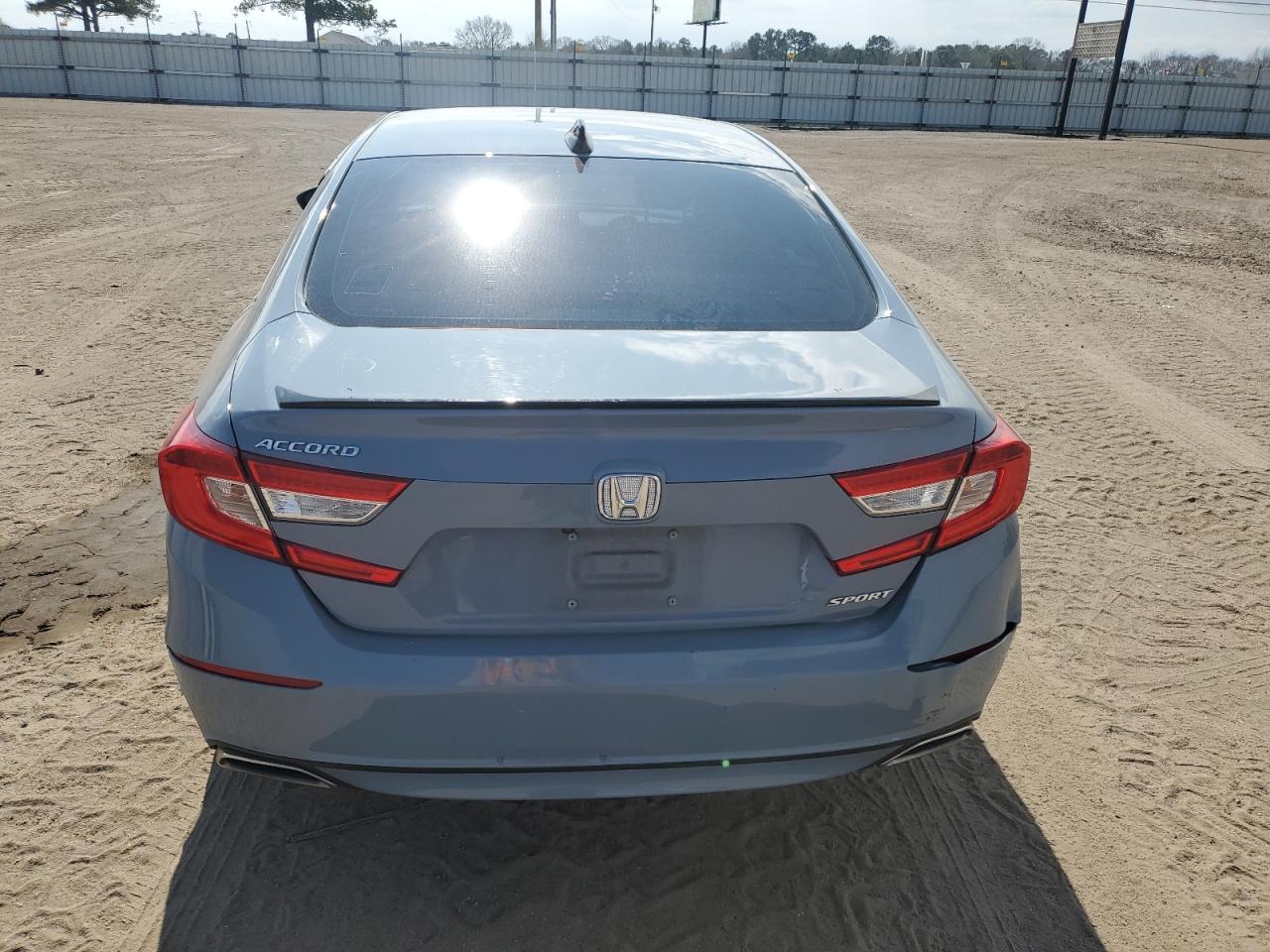 2022 Honda Accord - Image 6