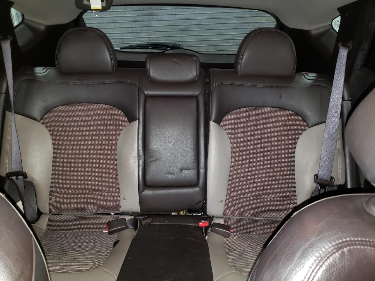 2011 Hyundai Tucson - Image 10