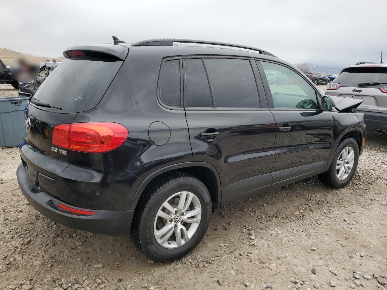 2015 Volkswagen Tiguan - Image 3