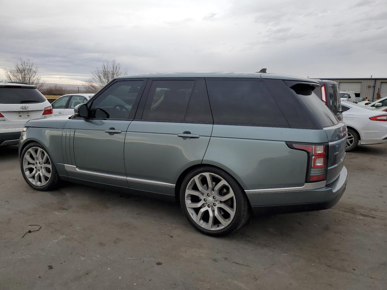 2016 Land Rover Range Rover - Image 2