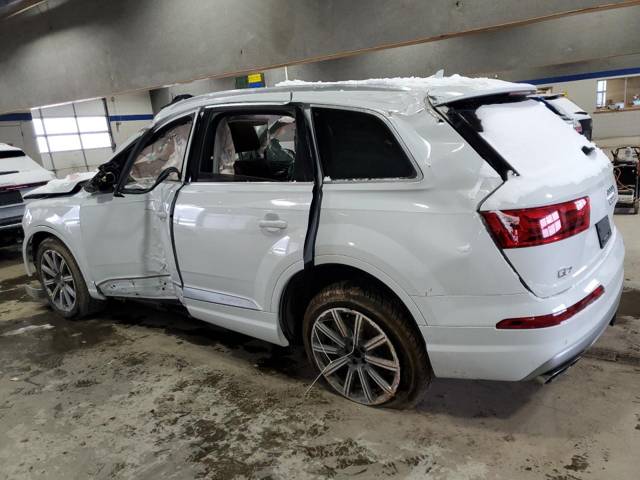 2018 Audi Q7 - Image 2