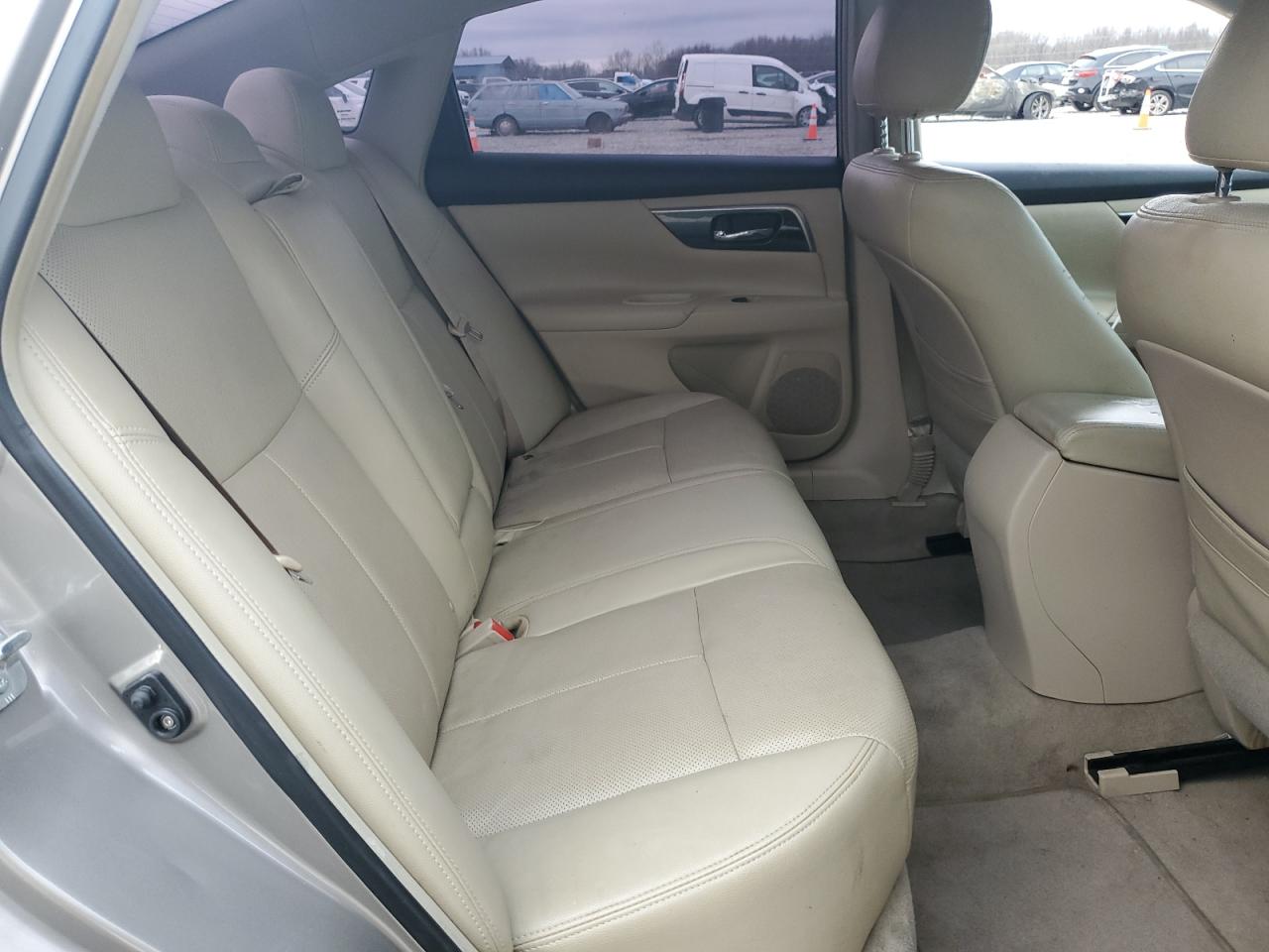 2013 Nissan Altima - Image 10