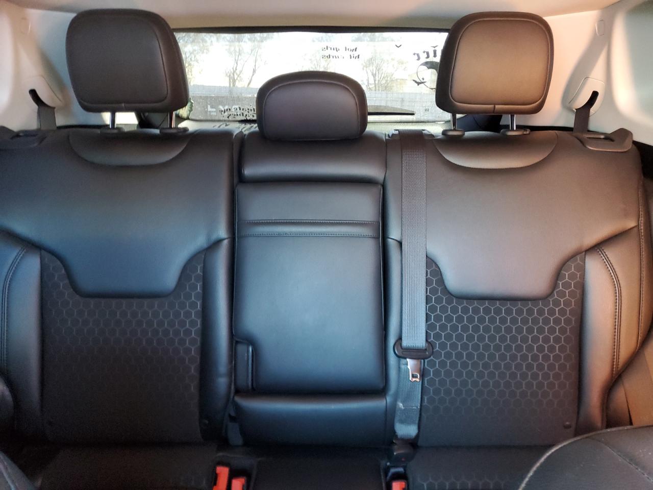 2018 Jeep Compass - Image 10