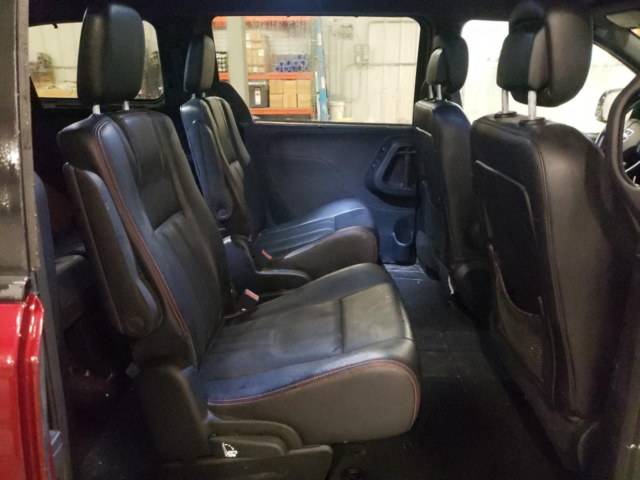 2017 Dodge Caravan - Image 11