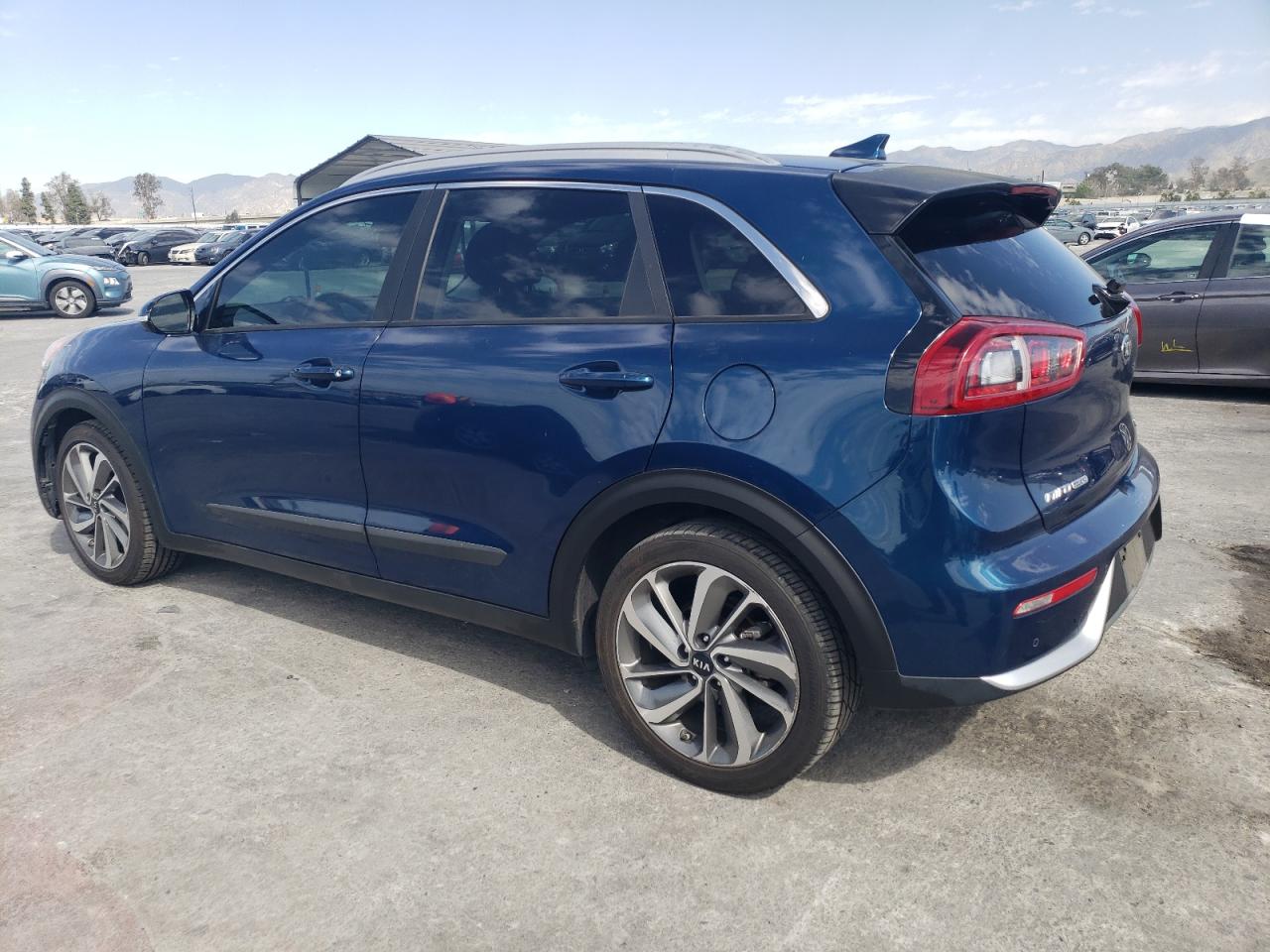 2017 Kia Niro - Image 2