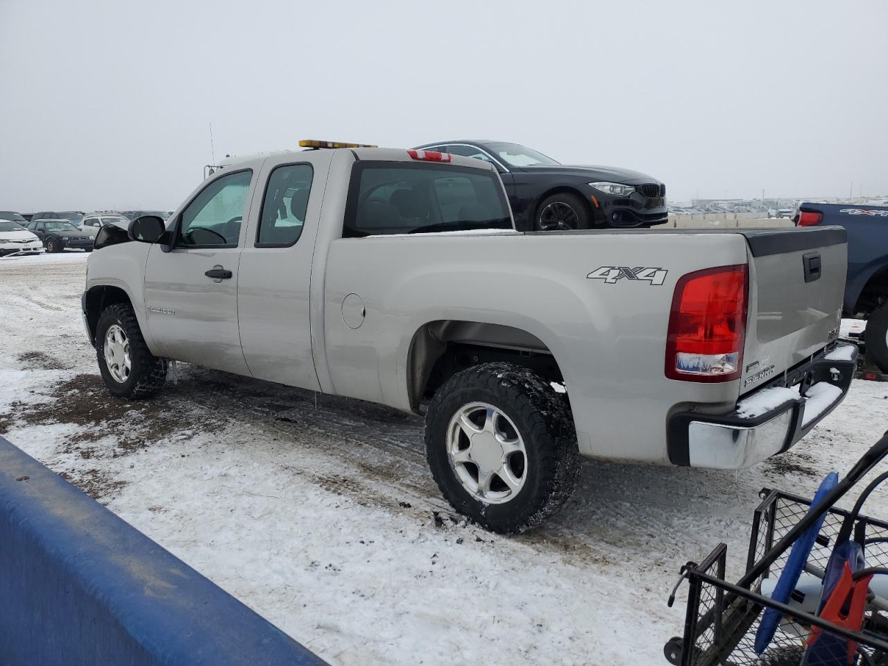 2009 GMC Sierra - Image 2