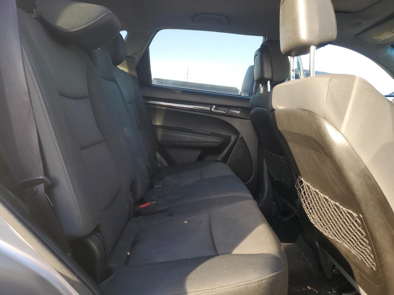 2012 Kia Sorento - Image 11