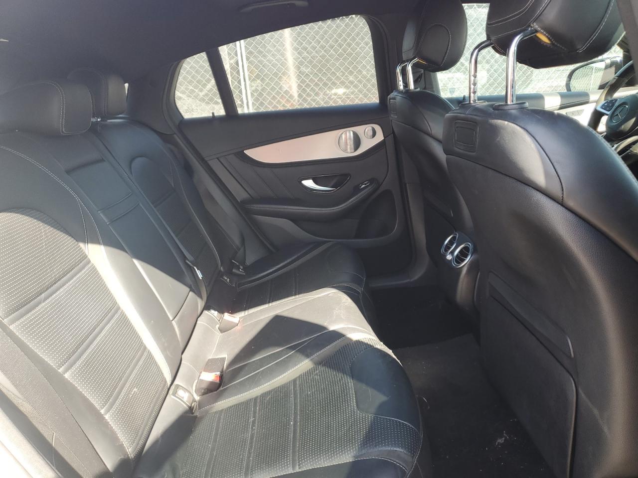 2019 Mercedes-Benz GLC - Image 11
