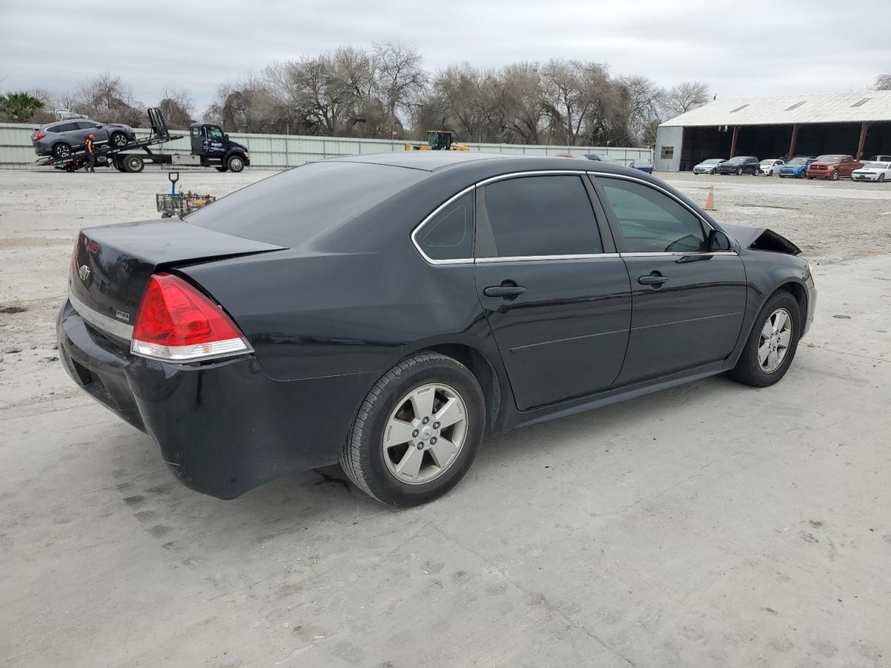 2011 Chevrolet Impala - Image 3