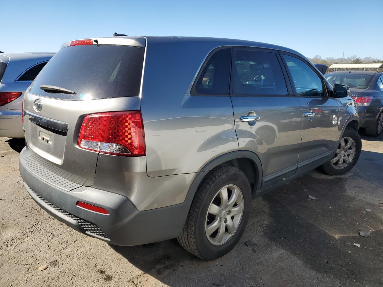 2011 Kia Sorento - Image 3