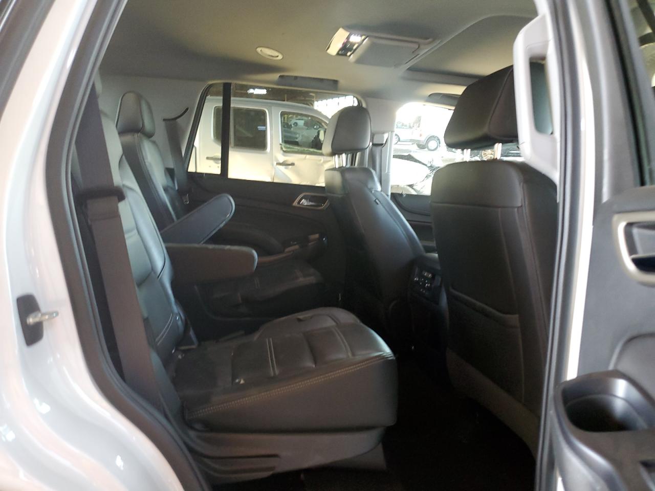 2018 GMC Yukon - Image 11