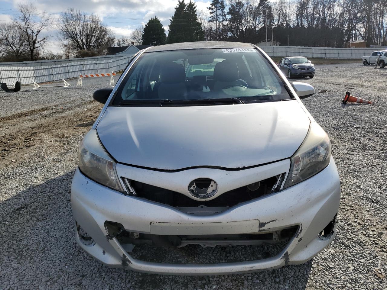 2012 Toyota Yaris - Image 5