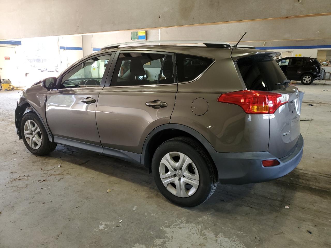 2015 Toyota RAV 4 - Image 2