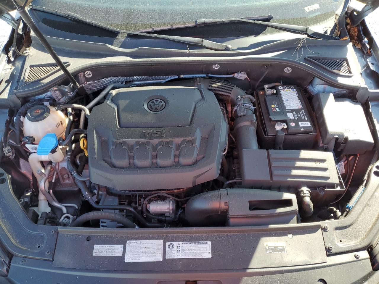 2019 Volkswagen Passat - Image 11