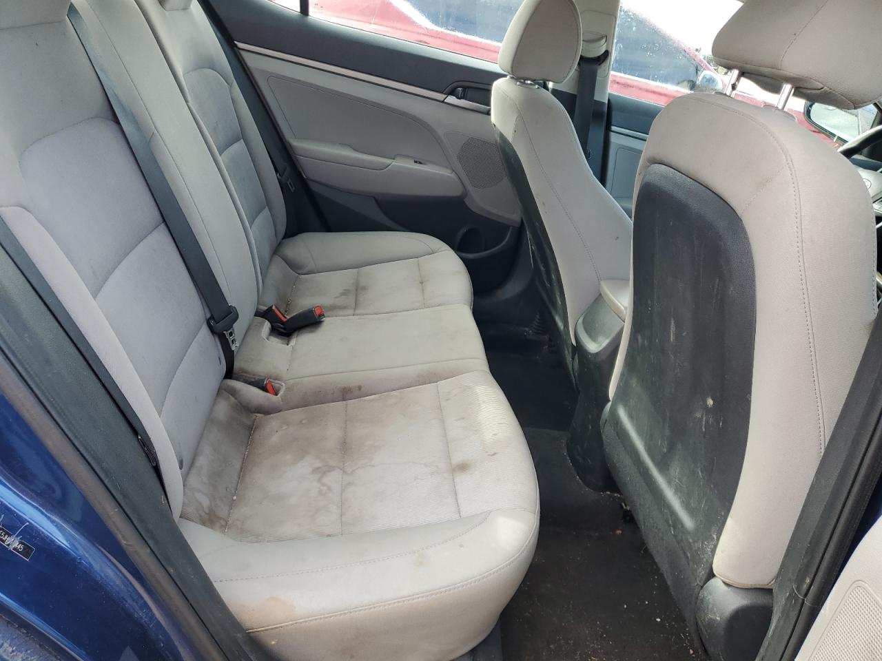 2018 Hyundai Elantra - Image 10