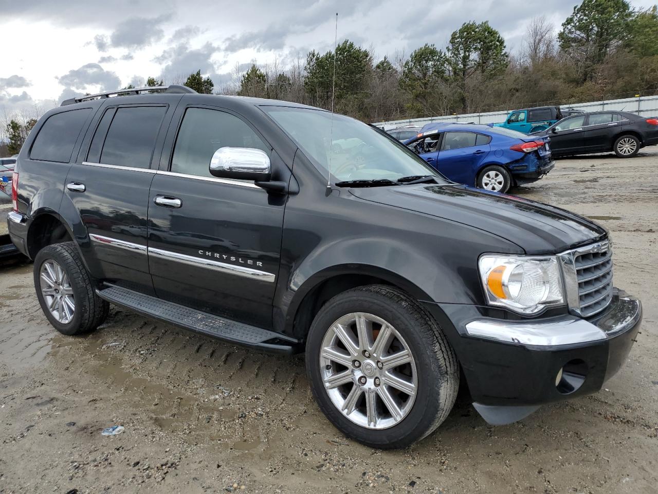 2007 Chrysler Aspen - Image 4