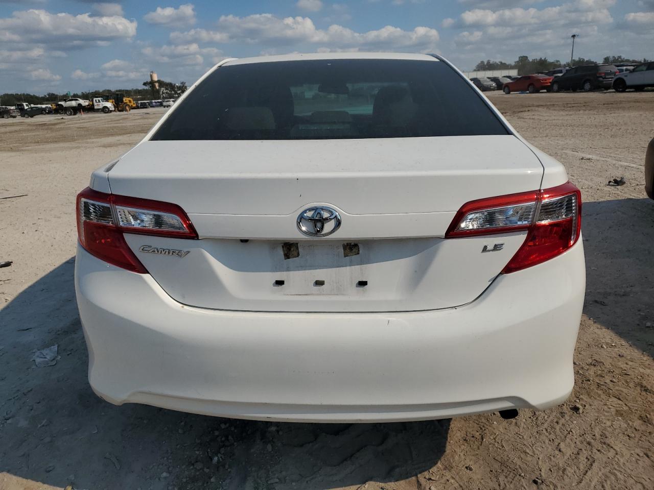 2014 Toyota Camry - Image 6