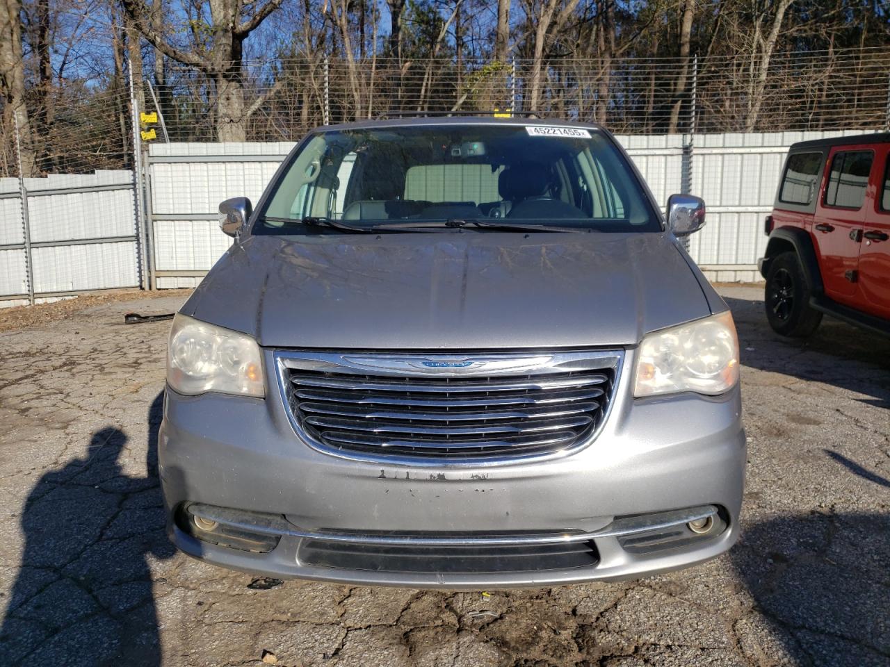 2013 Chrysler Town & Country - Image 5