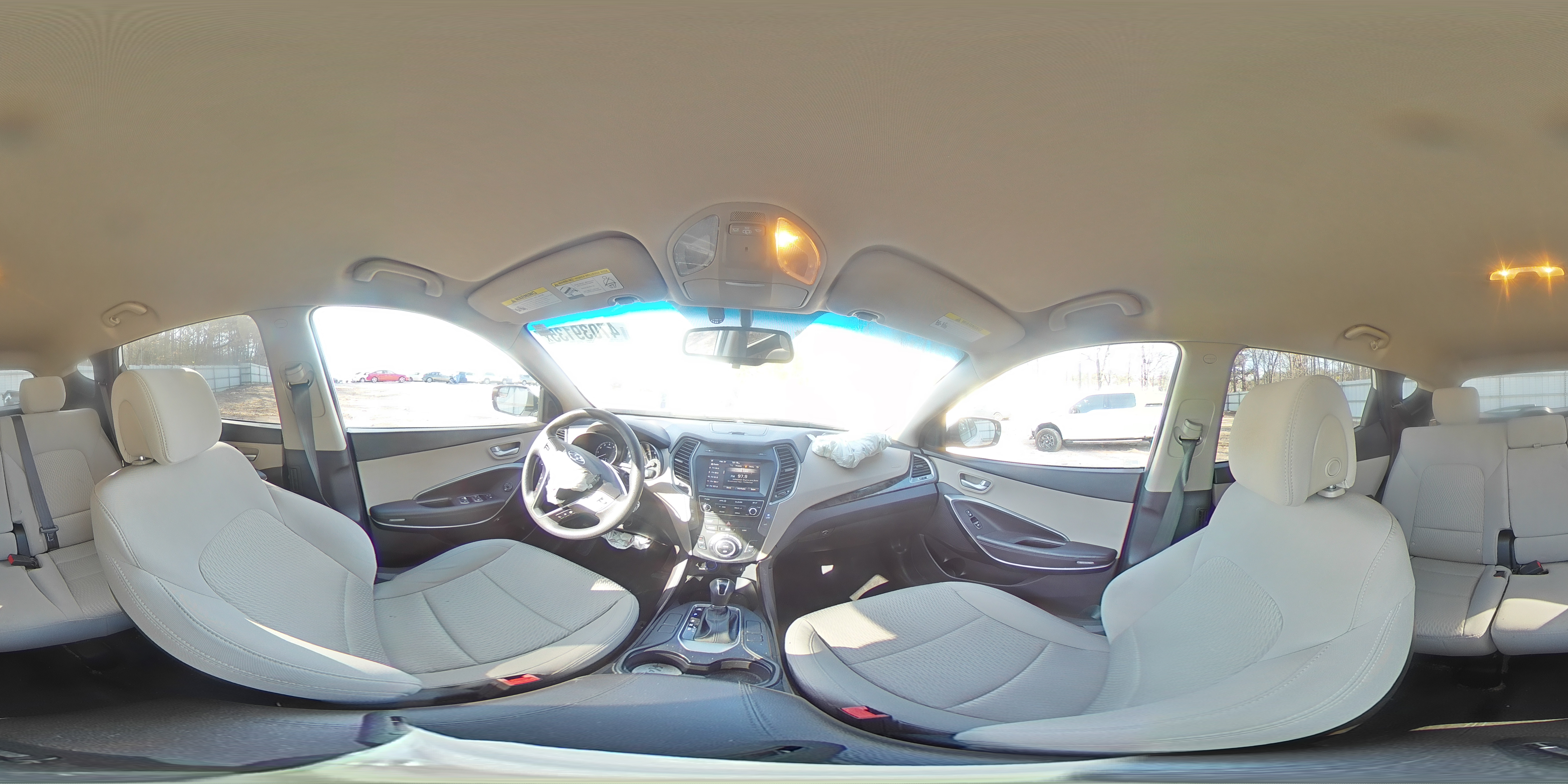 2017 Hyundai Santa Fe - Image 13