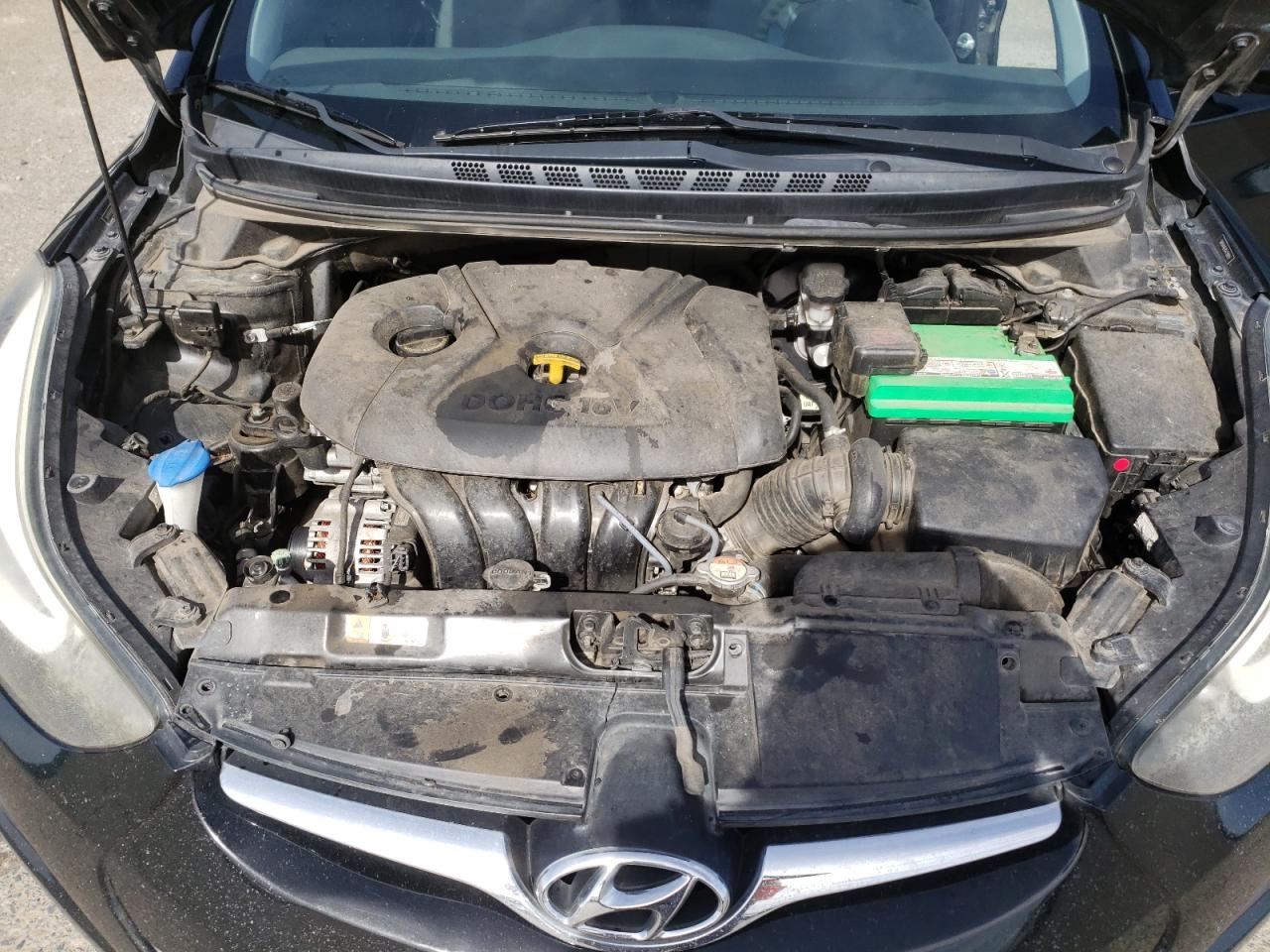 2016 Hyundai Elantra - Image 12