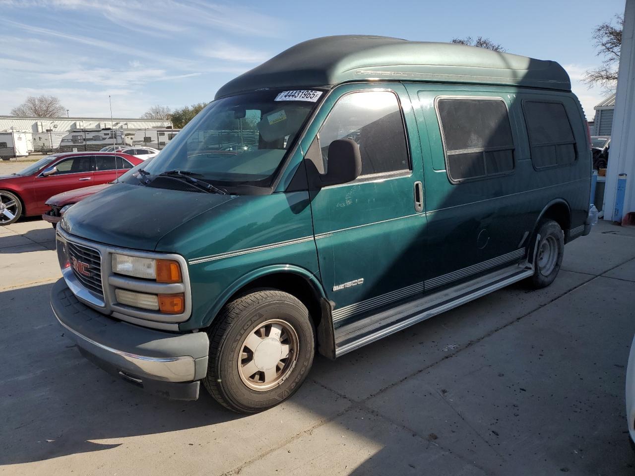 1998 GMC Savana - Image 1