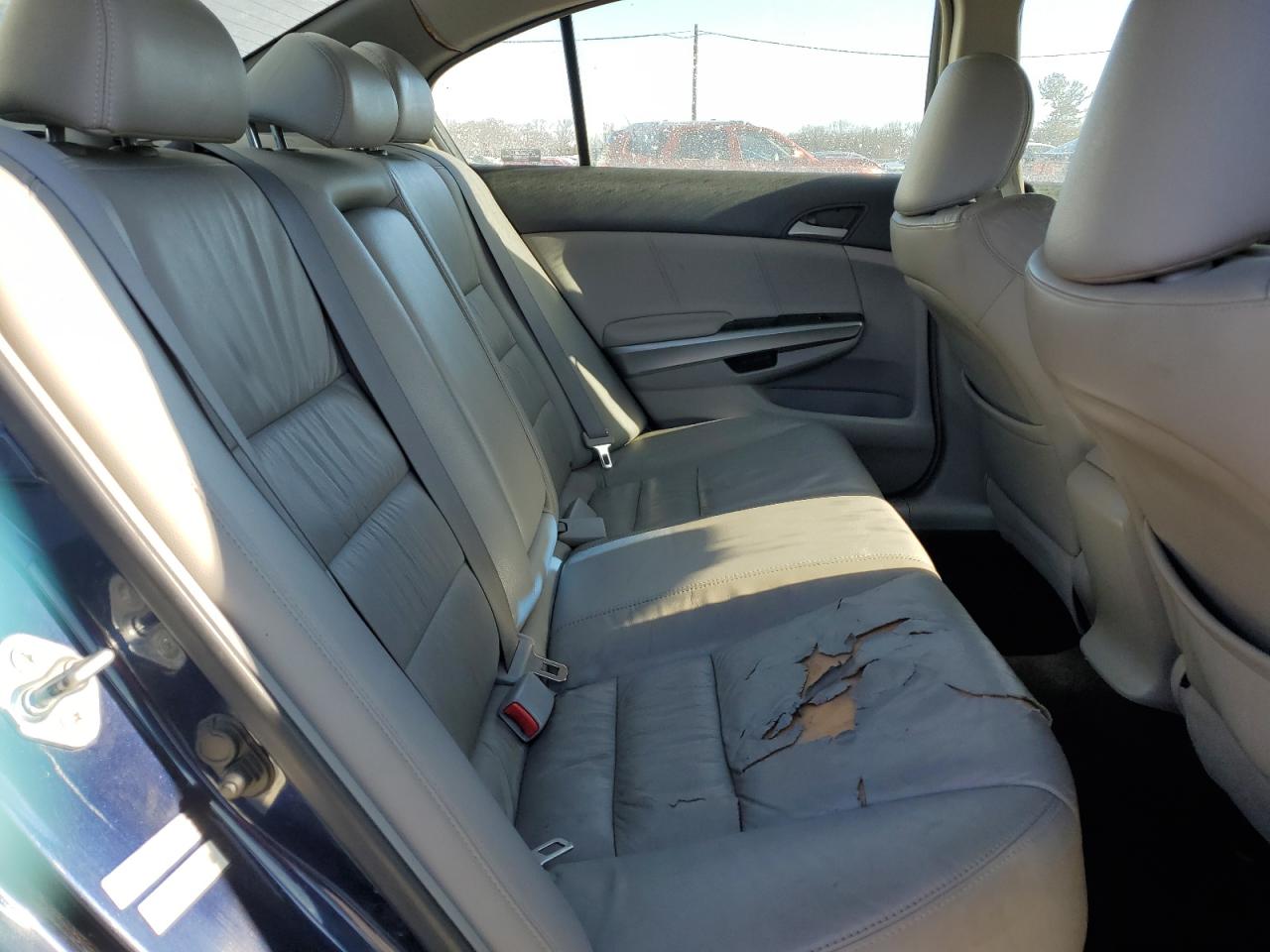 2009 Honda Accord - Image 10
