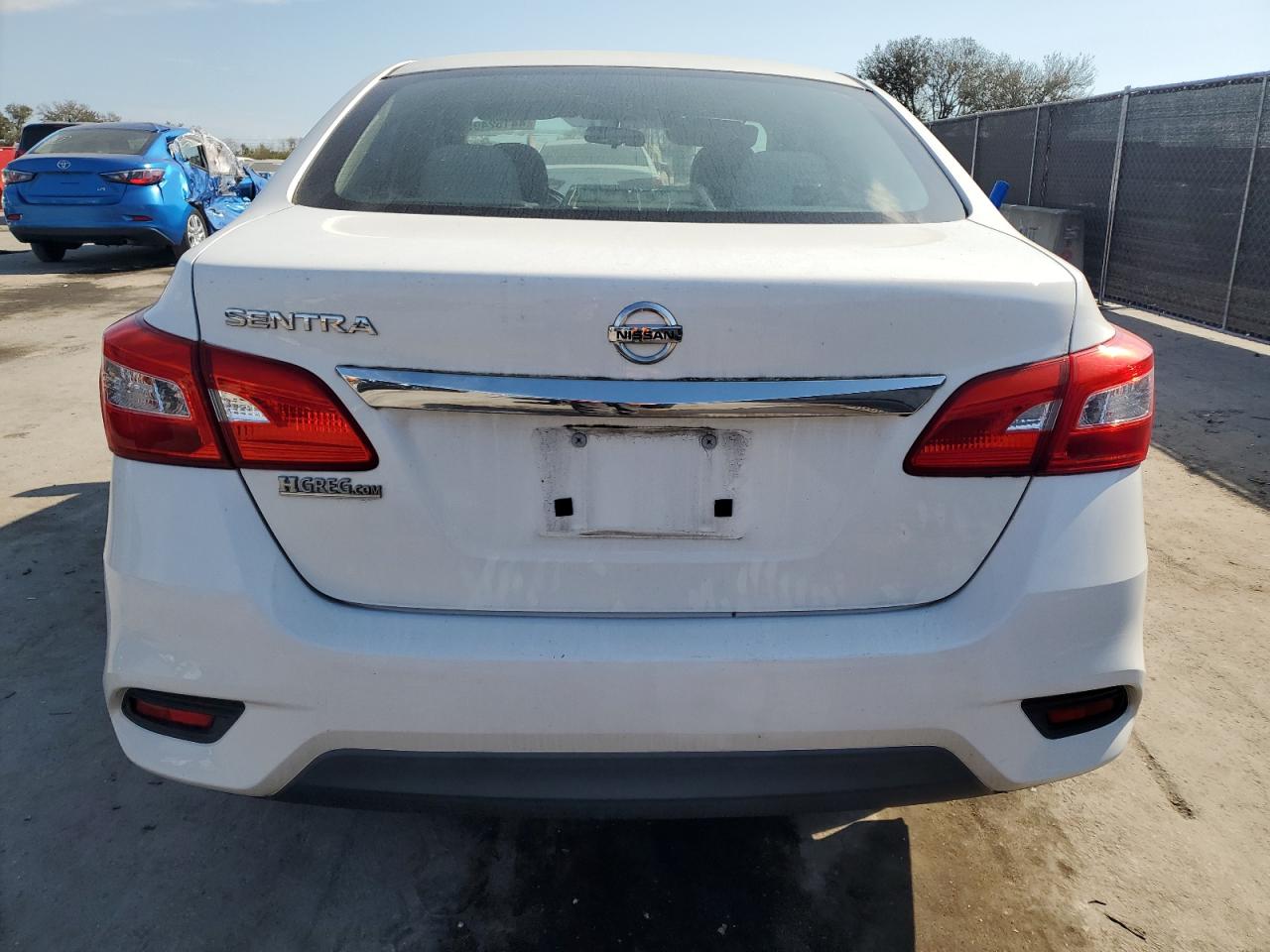 2016 Nissan Sentra - Image 6