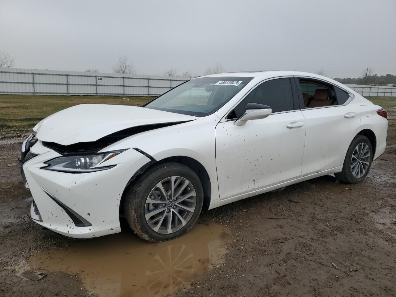 2022 Lexus ES - Image 1