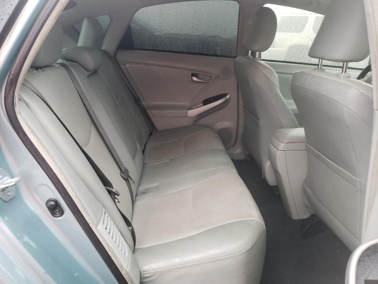 2015 Toyota Prius - Image 10