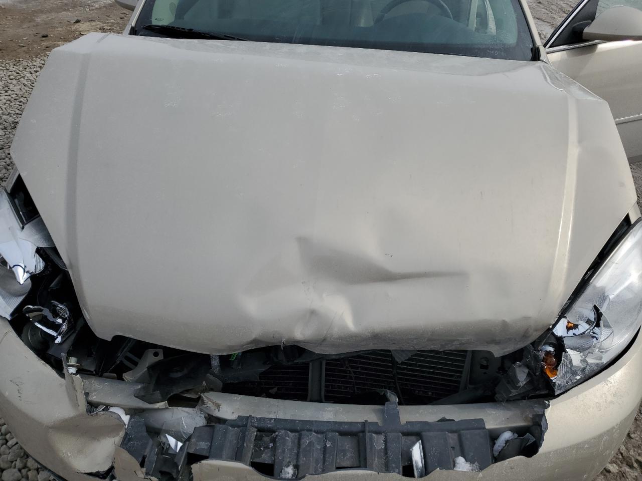 2011 Chevrolet Impala - Image 13