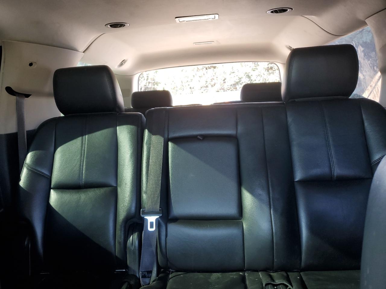 2012 GMC Yukon - Image 10