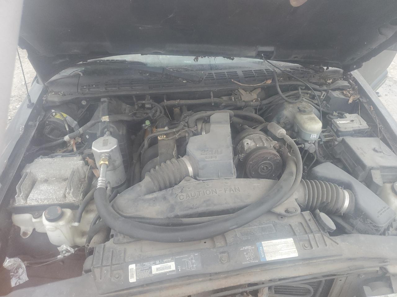 2001 Chevrolet S-10 Pickup - Image 11
