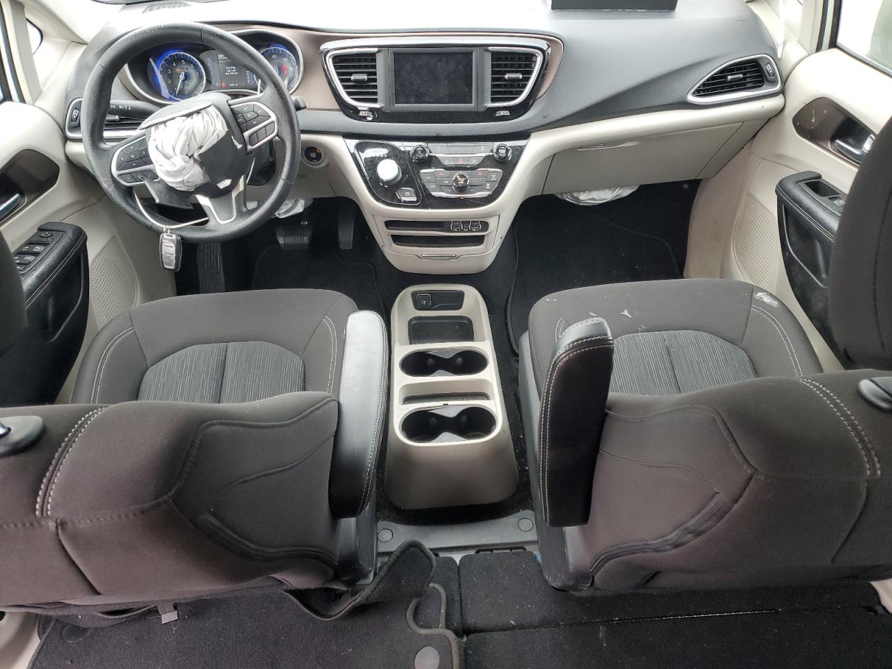 2021 Chrysler Voyager - Image 8