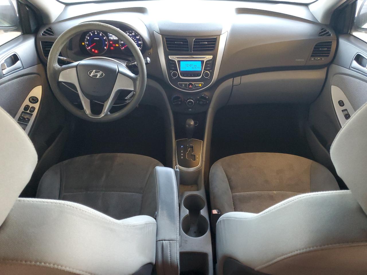 2014 Hyundai Accent - Image 8