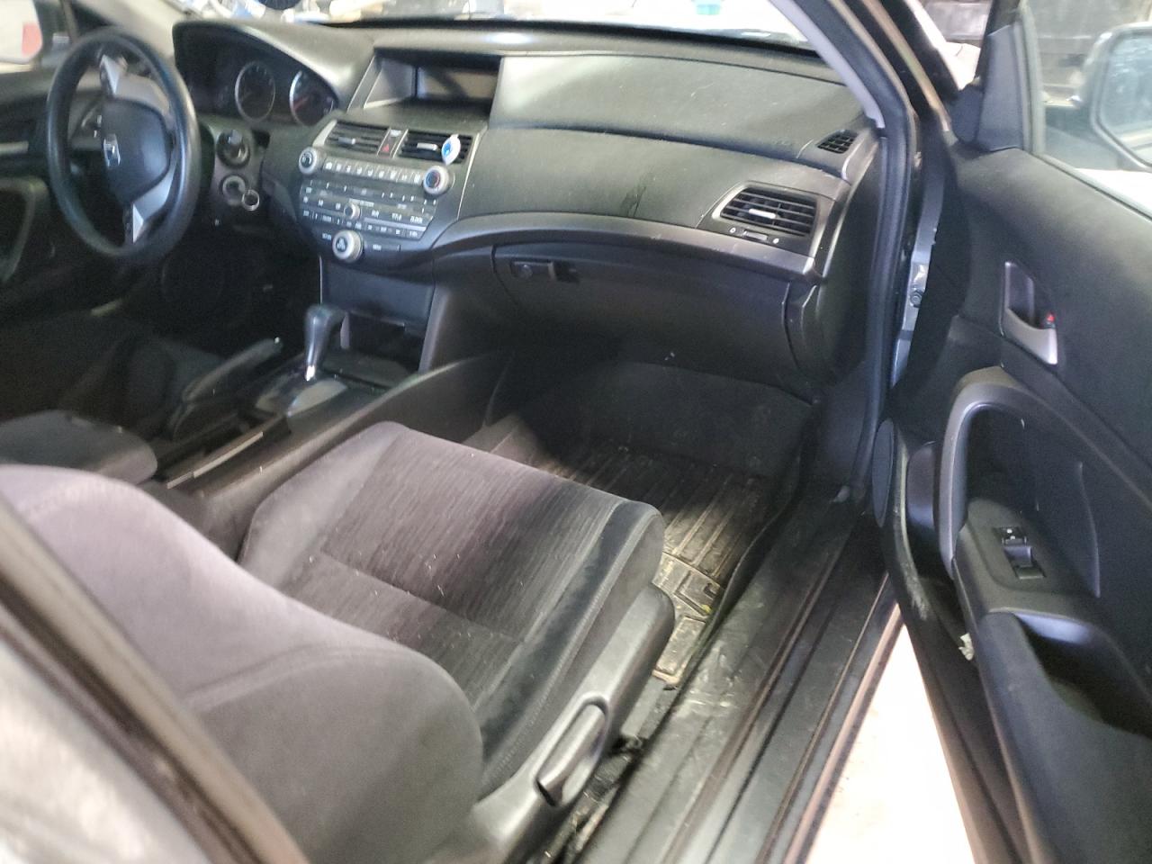 2012 Honda Accord - Image 10