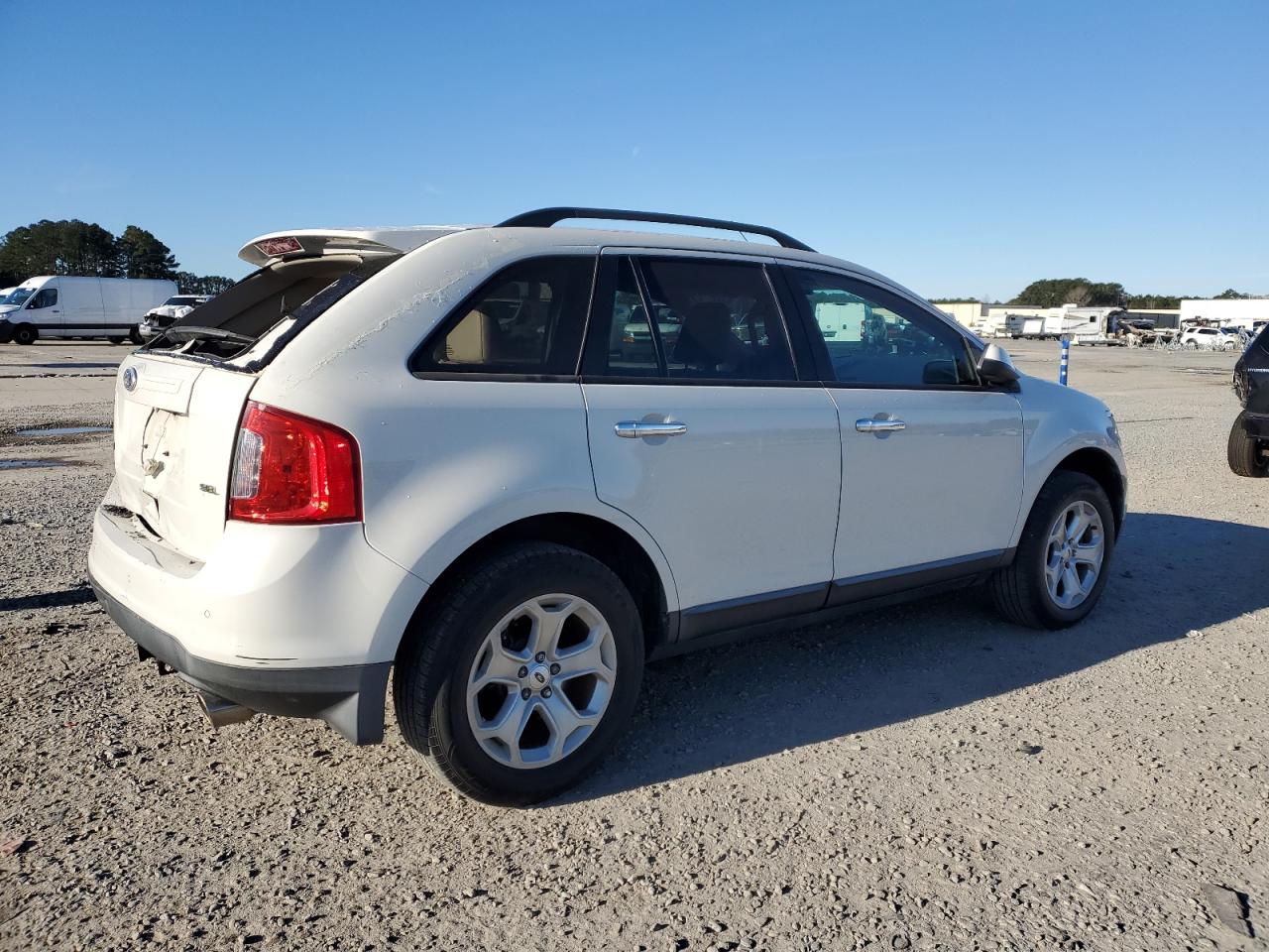 2011 Ford Edge - Image 3