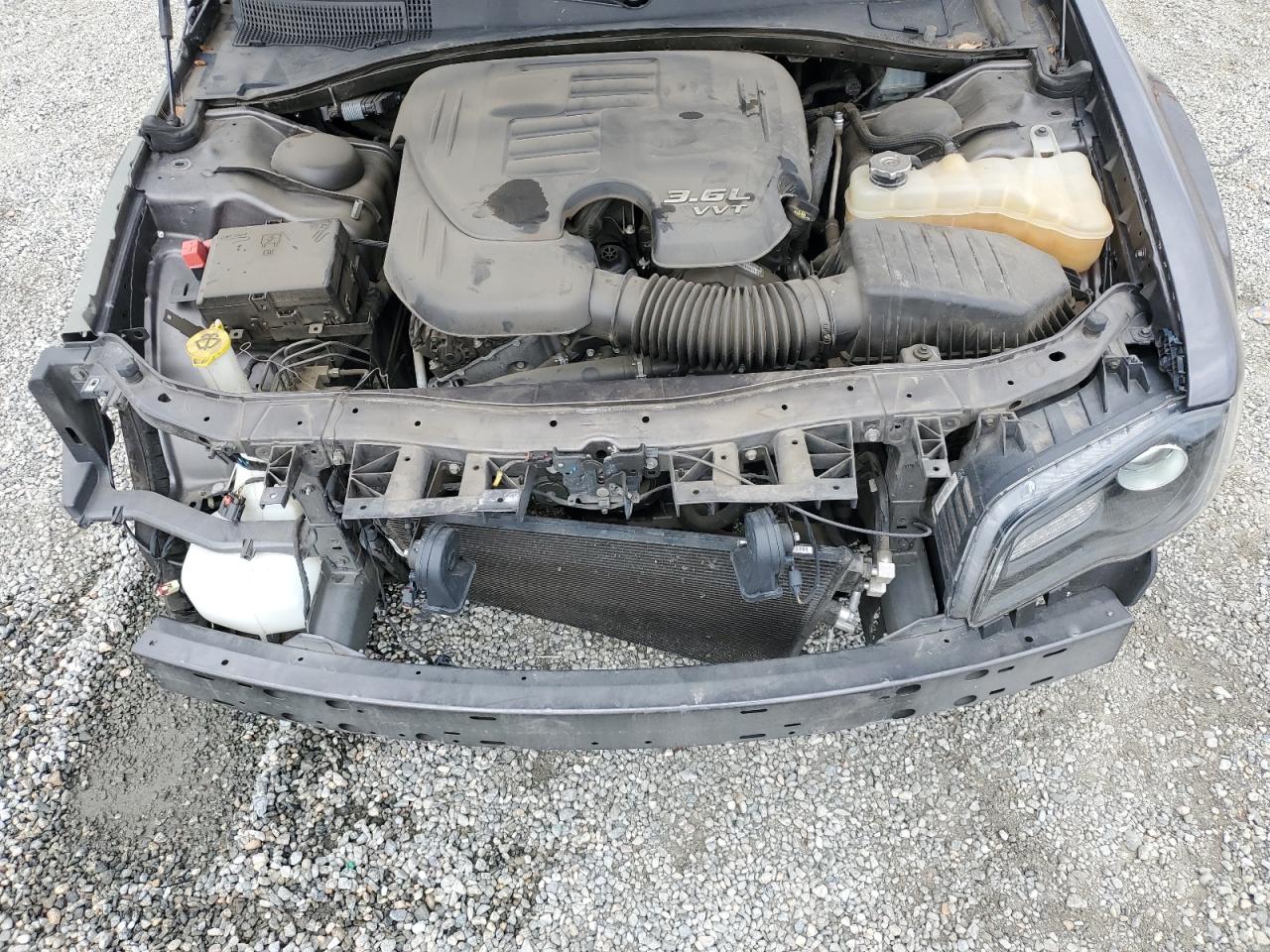2021 Chrysler 300 - Image 11