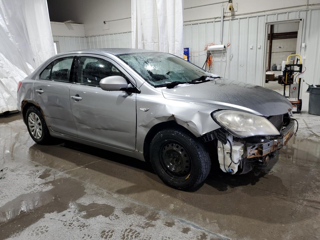 2010 Suzuki Kizashi - Image 4