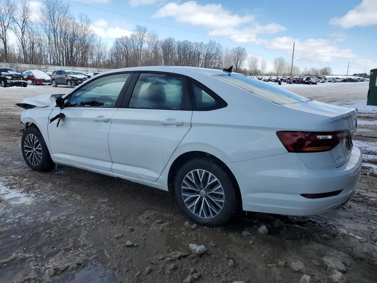 2019 Volkswagen Jetta - Image 2