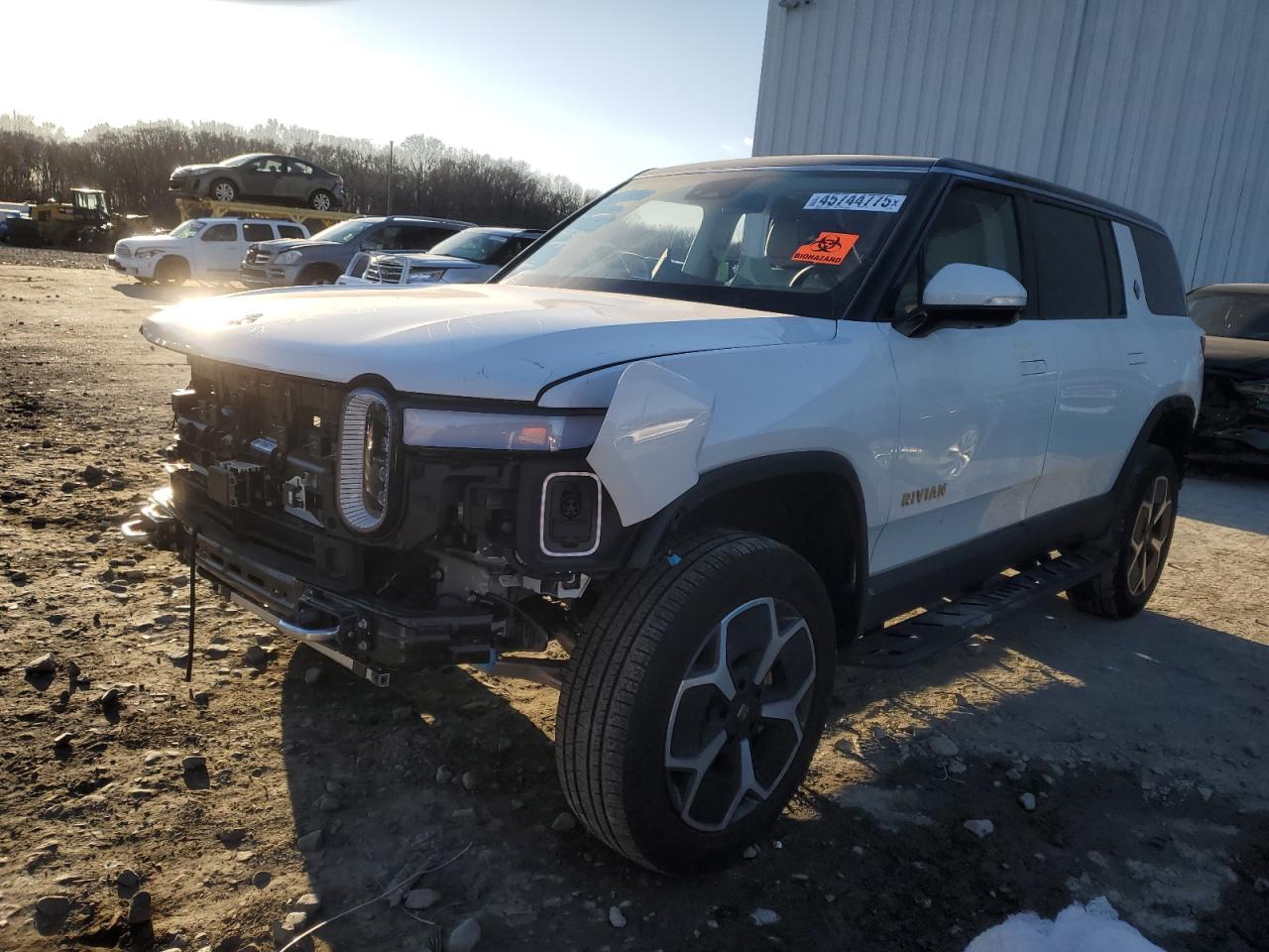 Windsor, NJ에서 판매 중인 2024 Rivian R1S Adventure - Side