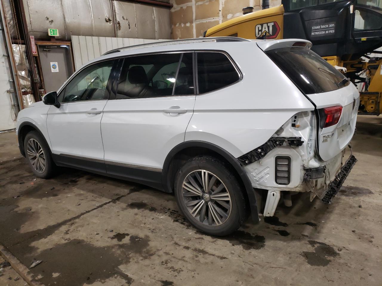 2018 Volkswagen Tiguan - Image 2
