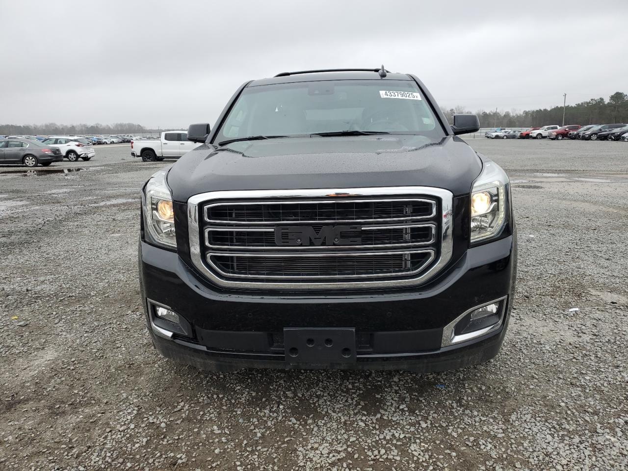 2016 GMC Yukon - Image 5