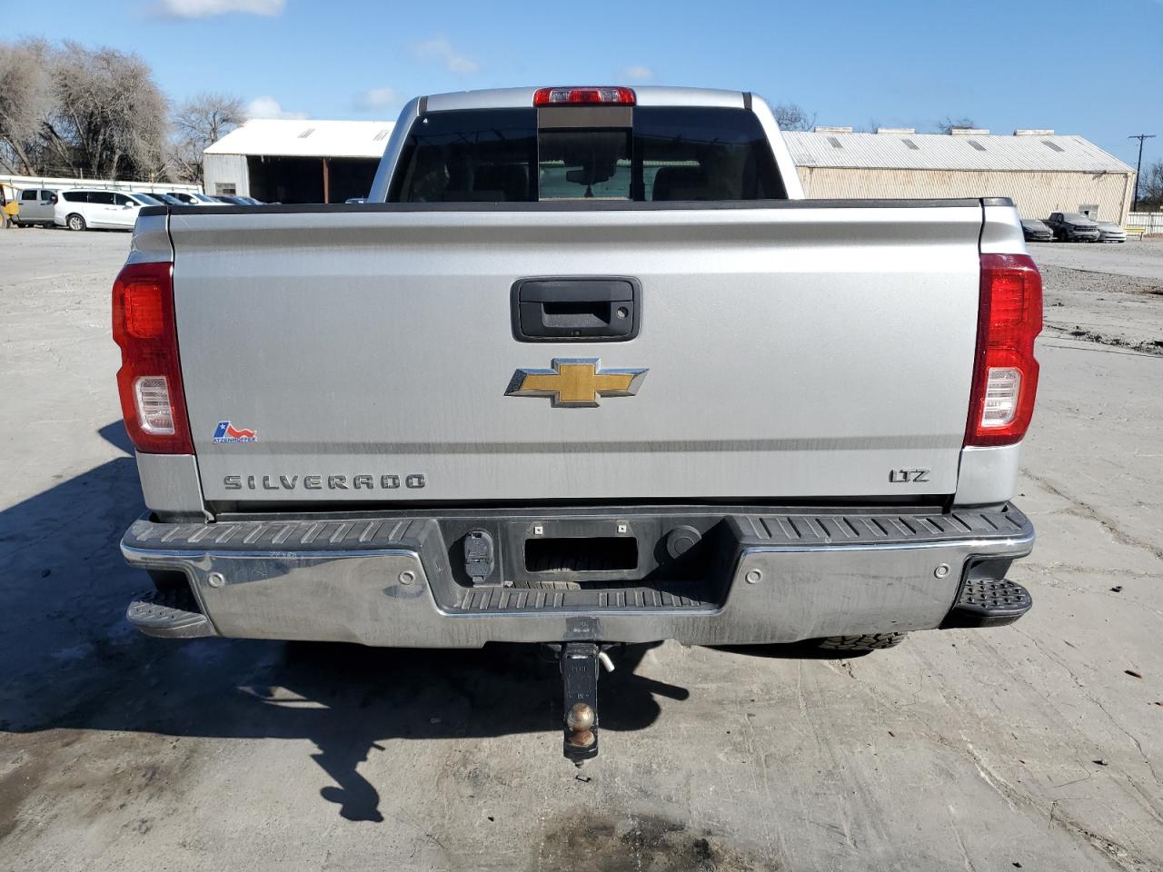 2016 Chevrolet Silverado - Image 6