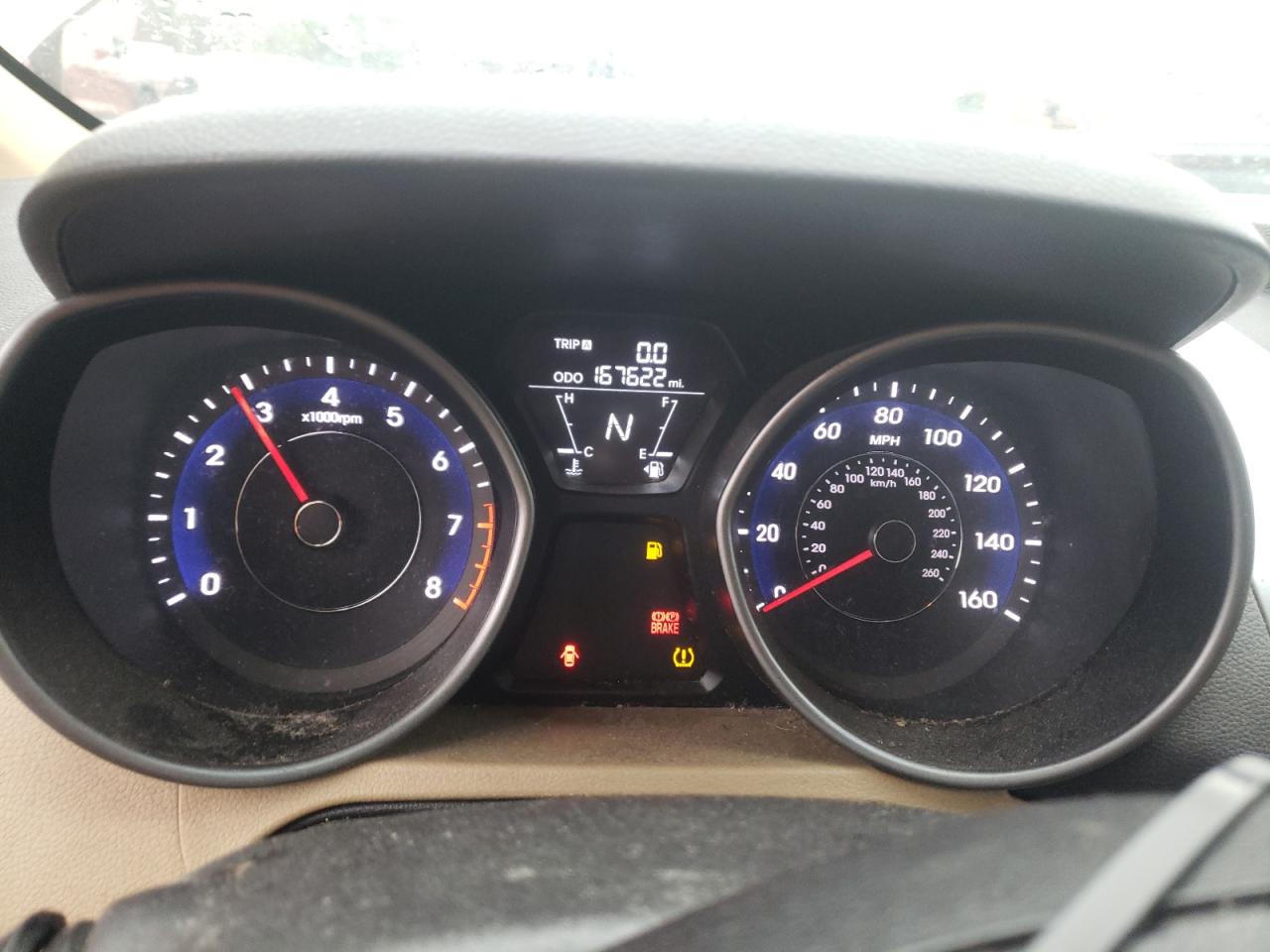 2013 Hyundai Elantra - Image 9