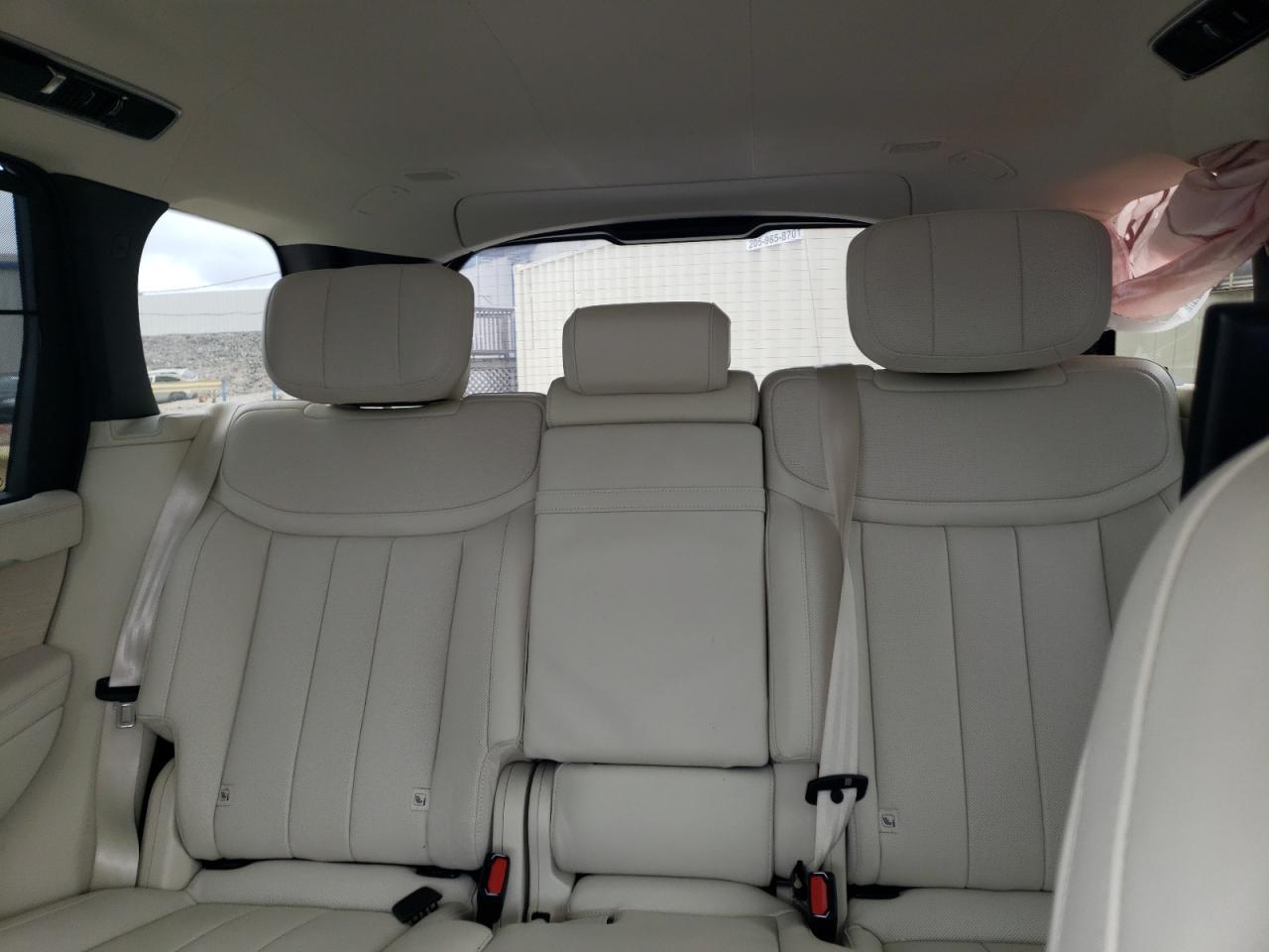 2024 Land Rover Range Rover - Image 10